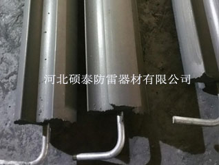 三角梅花接地模塊加工生產(chǎn)中